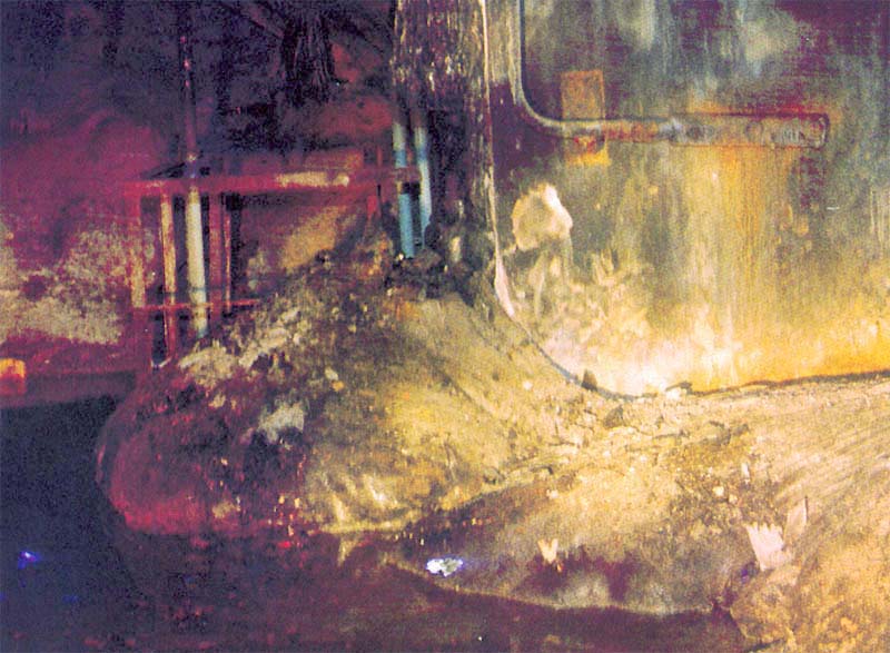 http://www.hilliontchernobyl.com/2bgal/img/tcherno4/29Combustible.jpg